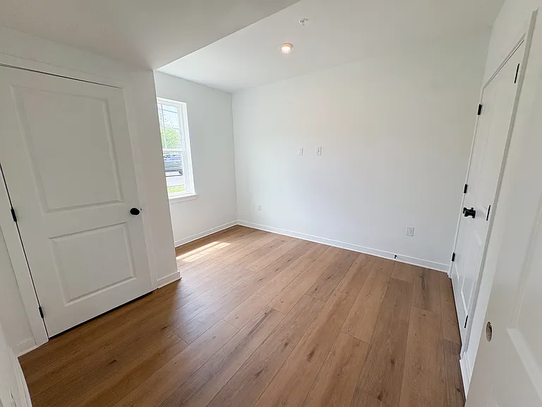 365 W Butler Ave #1B — Photo 5