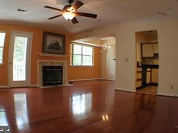 5800 Inman Park Cir, Rockville, MD