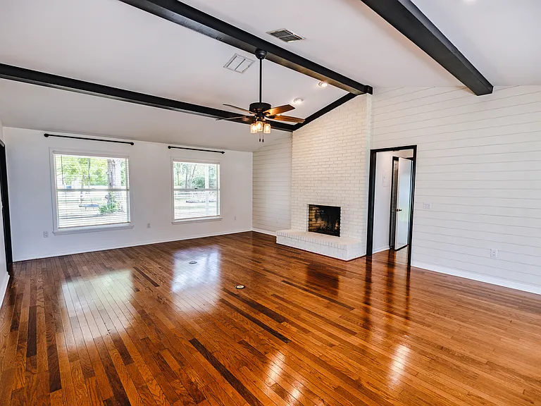 2119 Shady Oaks Dr — Photo 38