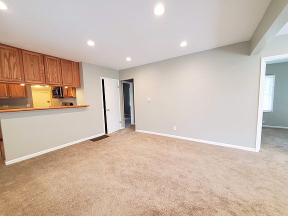 5th image of 26781 N Morey St