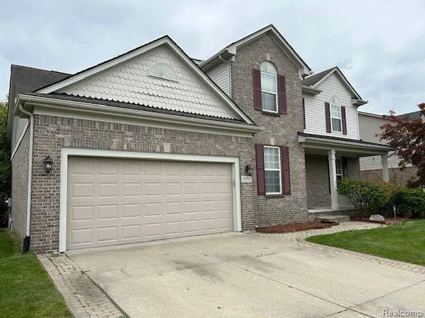 15510 Brookstone Dr, Clinton Township, MI 48035