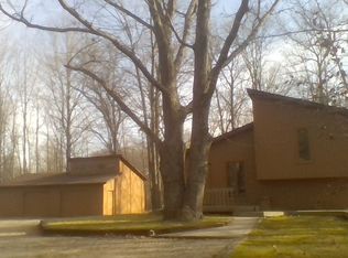 1780 N Airway Dr, Sanford, MI 48657