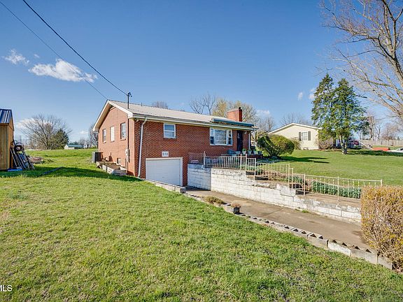 2nd image of 510 Matson Rd