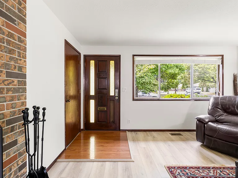 565 Barton Ave #565 — Photo 6