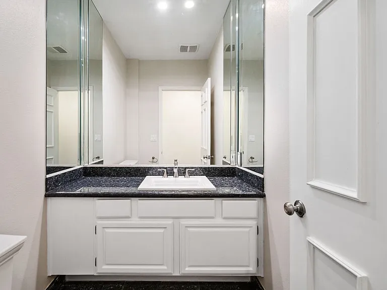 200 N Almont Dr #302 — Photo 10