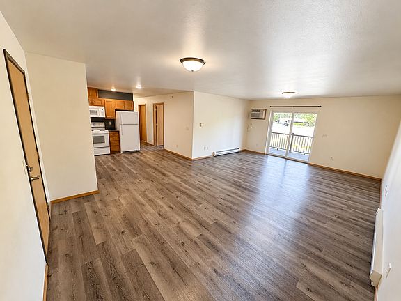 4th image of 201 Wilshire Blvd N #10