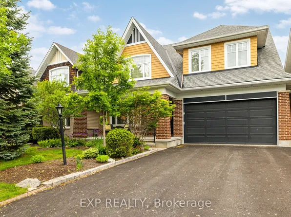 36 Oakbriar Cres, Ottawa, ON K2J 5G1