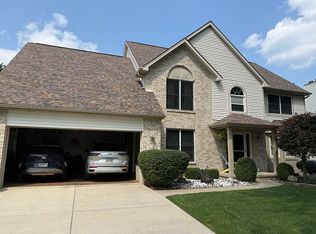 8150 Mitchell Dr, Sylvania, OH 43560