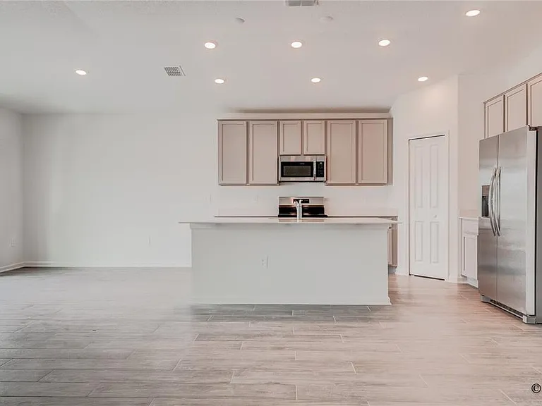 1490 Brentwood Dr — Photo 15