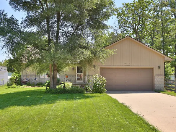 1704 Milverton Dr, Troy, MI 48083
