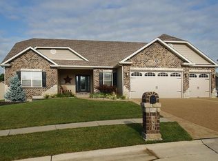 323 Dalton Ct, Wentzville, MO 63385