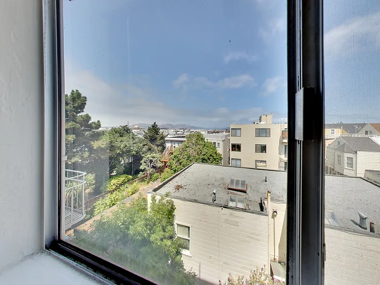 2228 Union St #209 — Photo 11