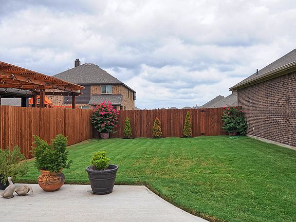 4th image of 408 Hudson Ln