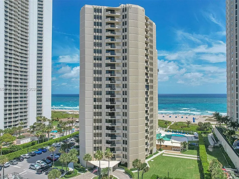 2800 N Ocean Dr #B-15C — Photo 4