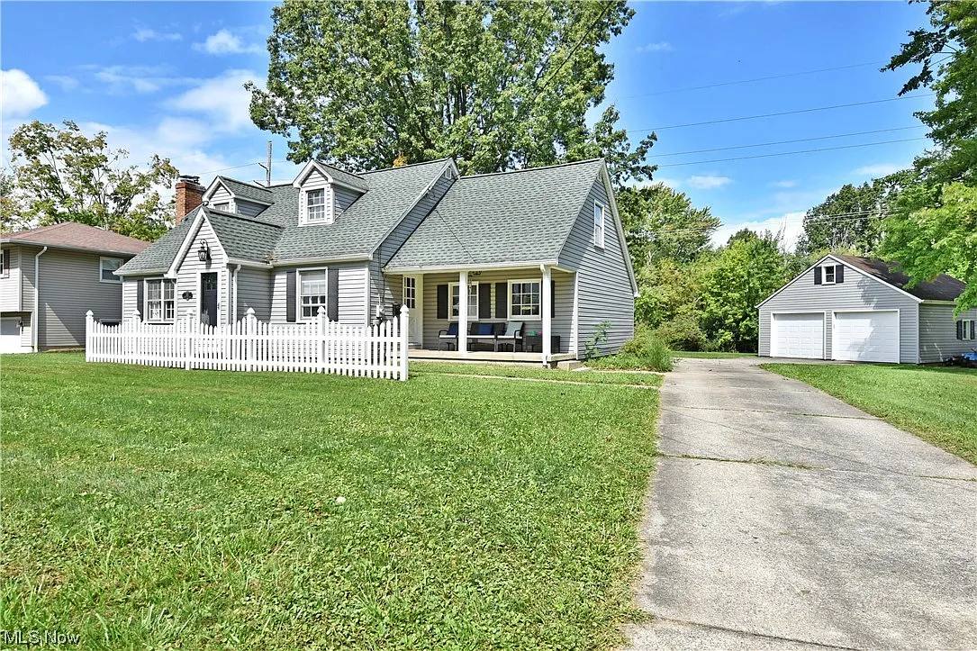 144 Indian Lake Blvd photo 1