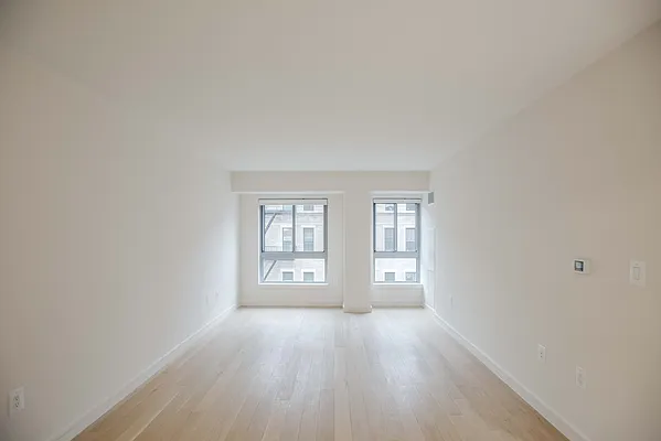 Rented by Compass | media 27