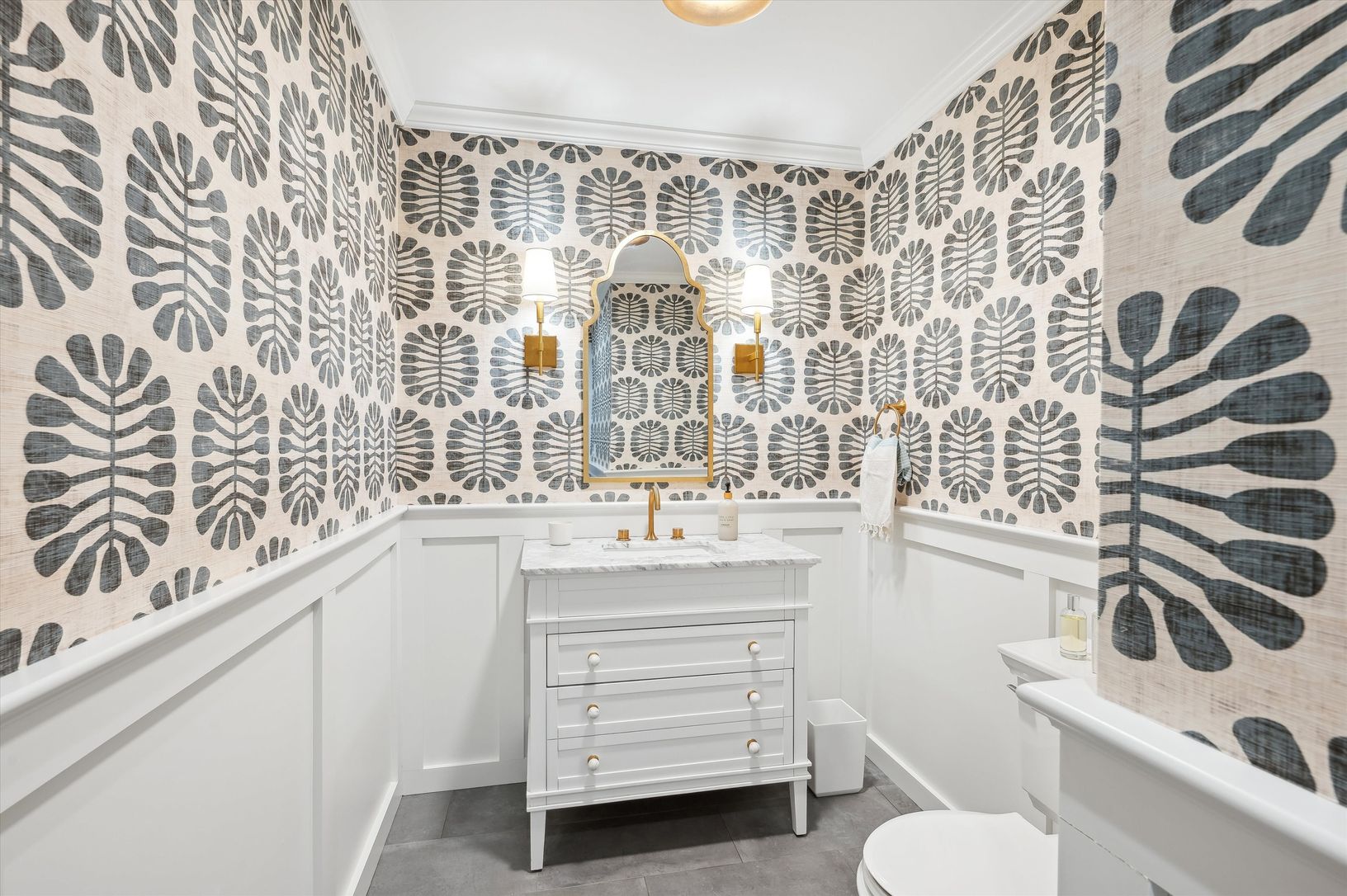  Guest Powder Room