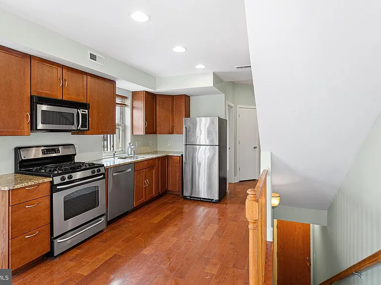1641 Christian St #F3 — Photo 6