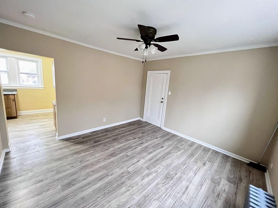 1st image of 5834 W Barry Ave #2W