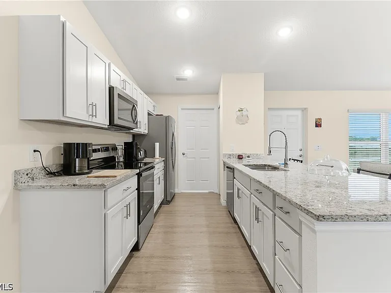 7024 Hero Cir — Photo 24