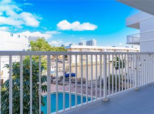 3527 NE 168th St APT 305, North Miami Beach, FL 33160