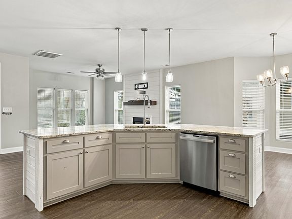 4th image of 26 Trigger Fish Ln.