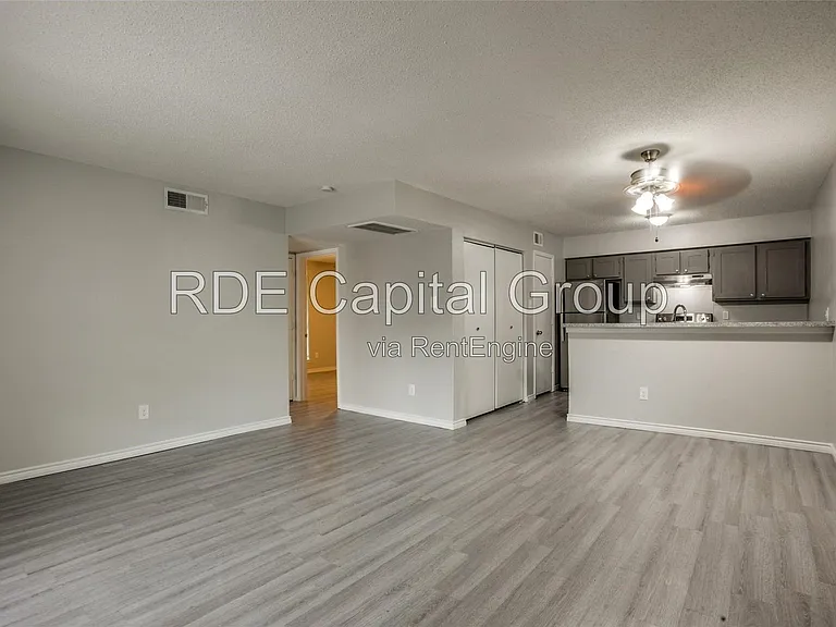 1935 Cranford Dr #104 — Photo 29