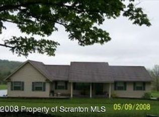 114 Arnolds Rd, Jermyn, PA 18433