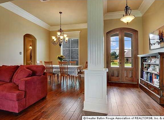 4th image of 9460 Magnolia Crossing Dr