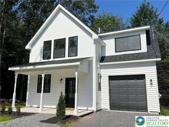 2 Cold Spring Dr, Jim Thorpe, PA 18229