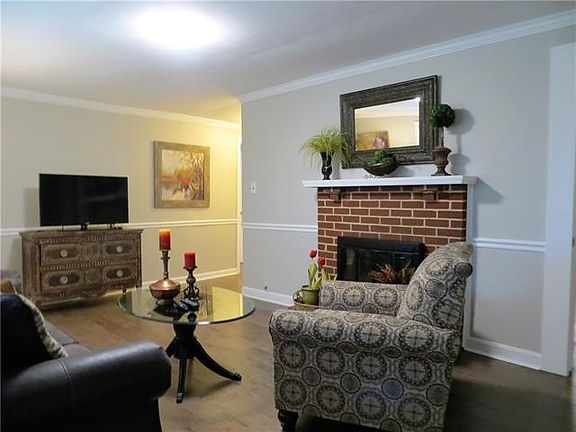 5th image of 1590 Fairbanks Dr