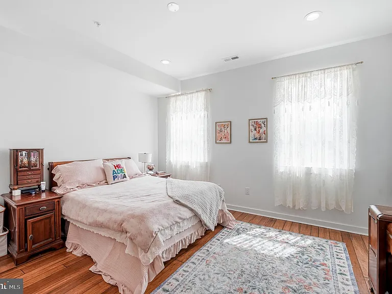 2604 Reed St — Photo 17