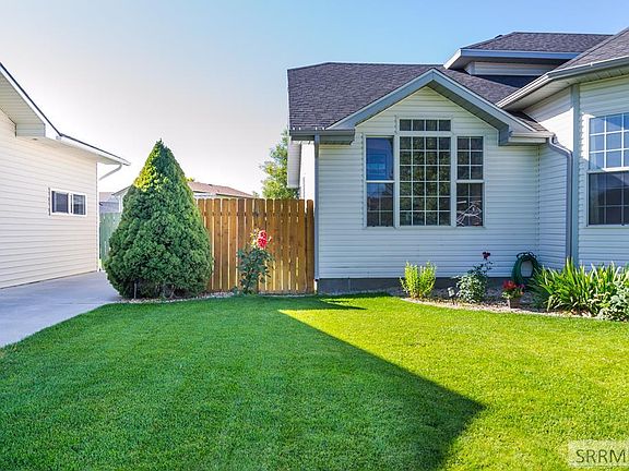 4th image of 279 Williamsburg Cir