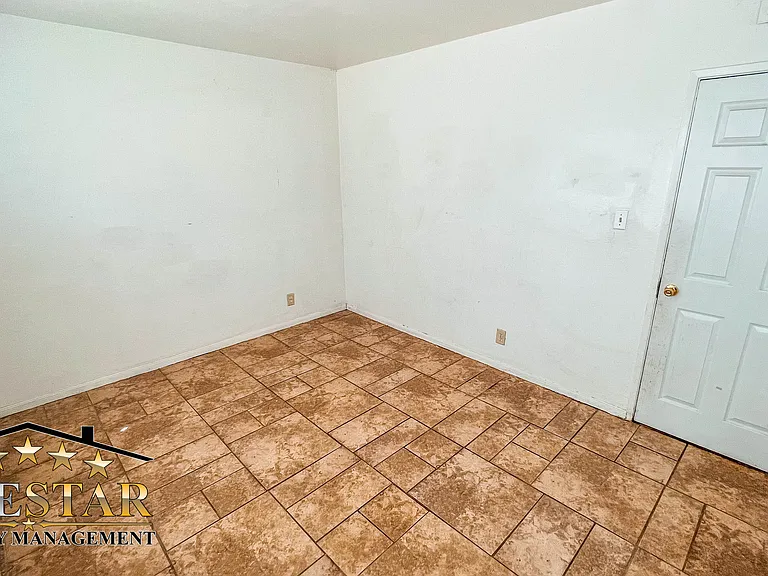 4519 Gordon St — Photo 13