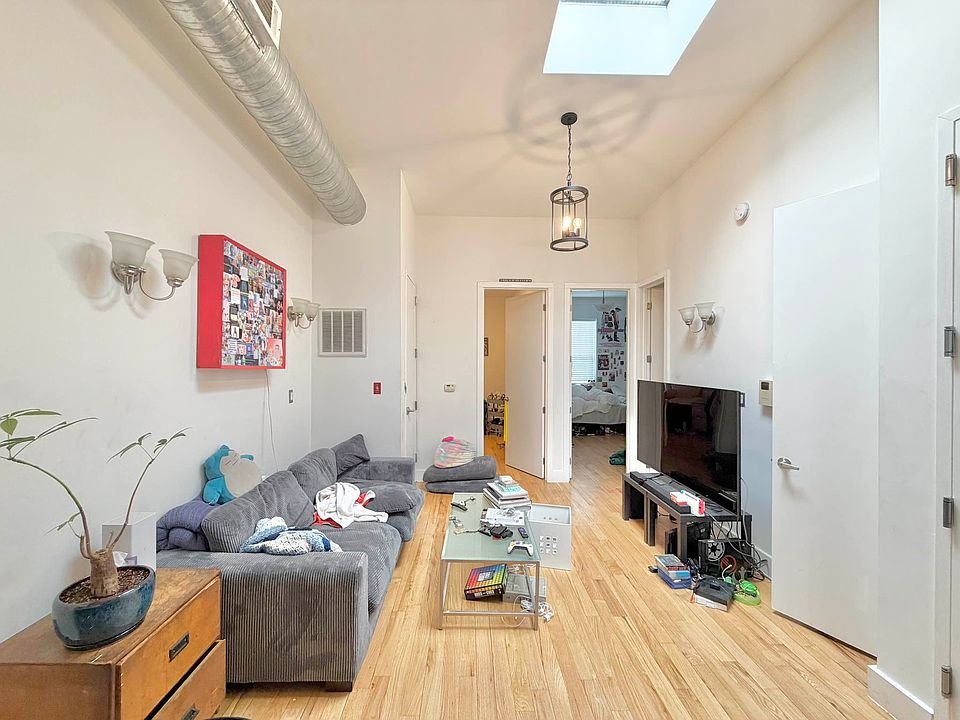 1st image of 1120 Hancock St #3B