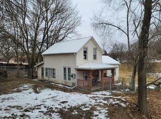 802 N 2nd St, Atchison, KS 66002