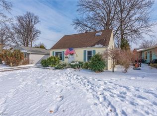 147 Englewood Dr, Avon Lake, OH 44012