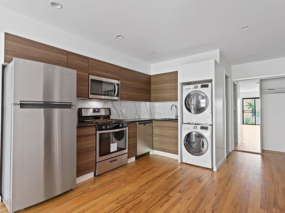 1st image of 150 Forsyth St #B5