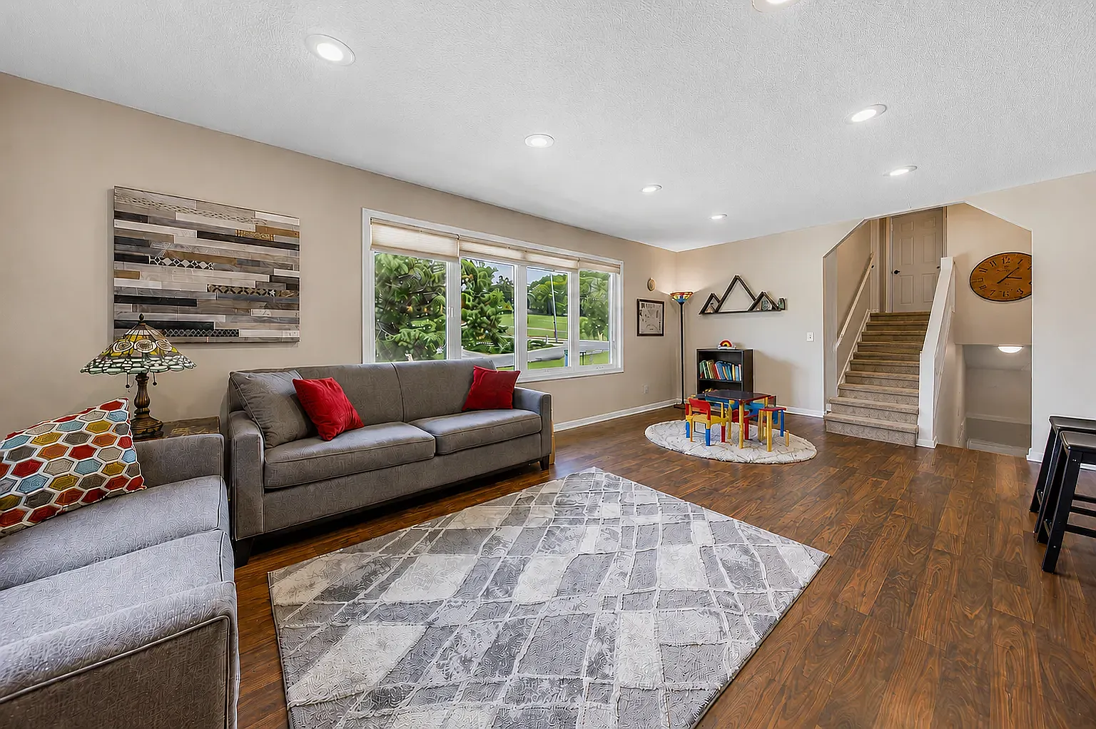 4 bed, 2612 sqft, $2,900 — Photo 3