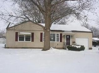 1114 N Redwood Dr, Independence, MO 64056