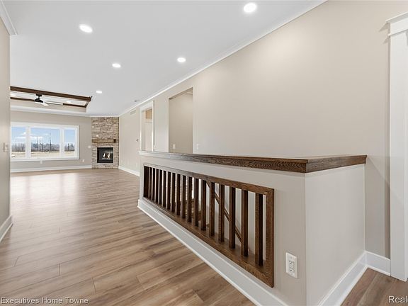 4th image of 26850 Irwin Rd