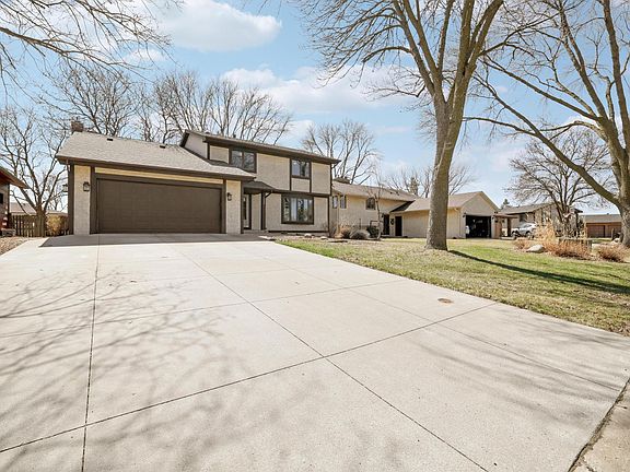 3rd image of 1208 Borealis Ln NE