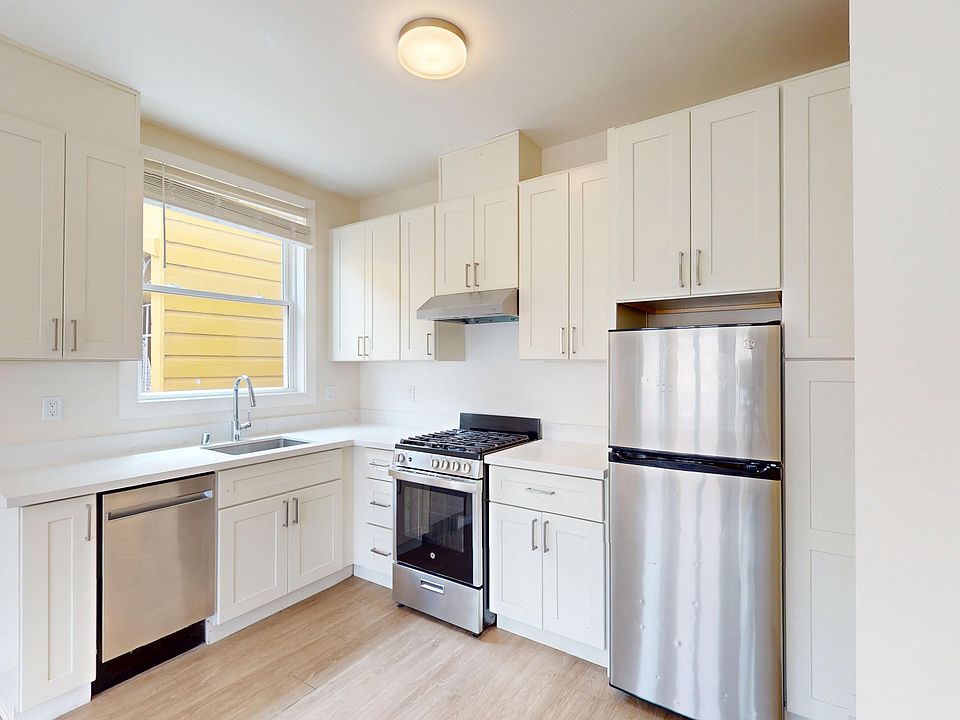 1st image of 40 Tiffany Ave #1