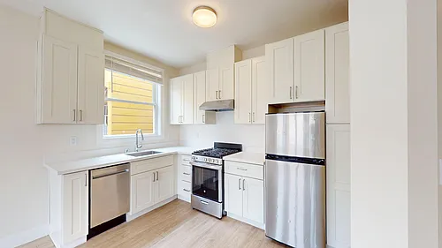 40 Tiffany Ave #1 Photo 1