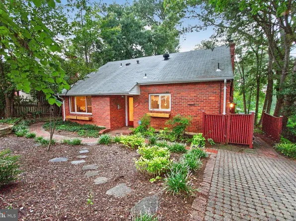 1521 Erskine St, Takoma Park, MD 20912