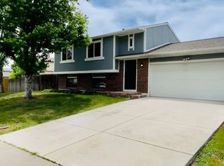 9110 W Wagontrail Dr, Littleton, CO 80123