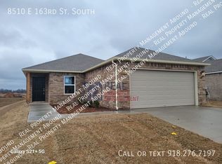8510 E 163rd St S, Bixby, OK 74008