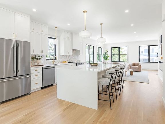 5th image of 28 Howard St #1