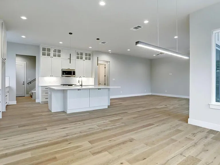 2603 Nocona Trl — Photo 8