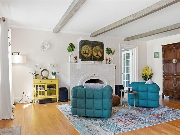 4th image of 156 Sir Oliver Rd